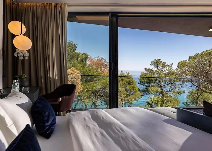 Contessa - 200 Ultra Luxury World *