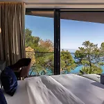 Contessa - 200 Ultra Luxury World *
