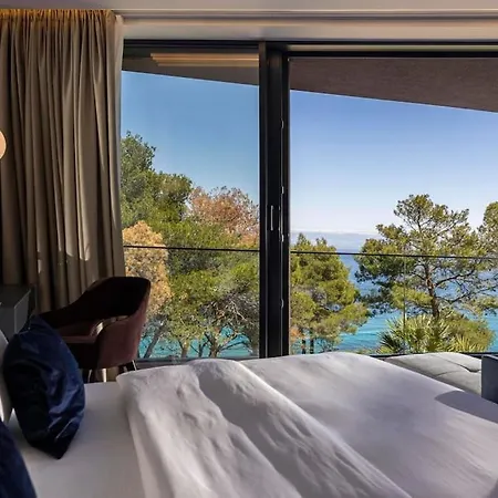 Contessa - 200 Ultra Luxury World *