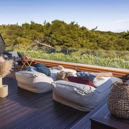 Contessa - 200 Ultra Luxury World *