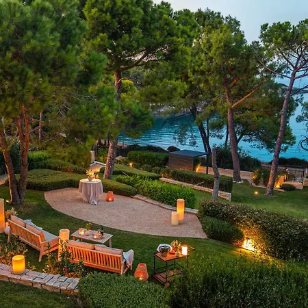 Villa Contessa - 200 Ultra Luxury World