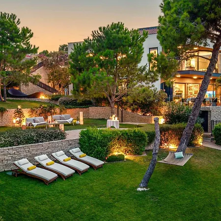 Contessa - 200 Ultra Luxury World Villa