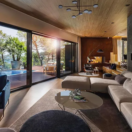 Contessa - 200 Ultra Luxury World Villa