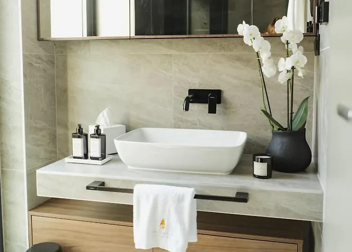 Contessa - 200 Ultra Luxury World